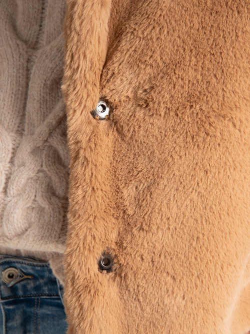 Olcsó női téli kabát minőségi szőrméből készült