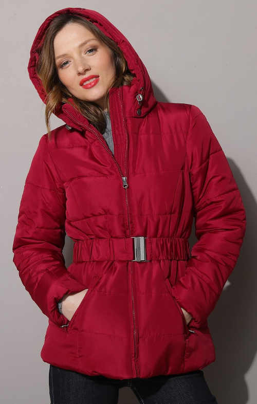 Piros női téli kabát övvel