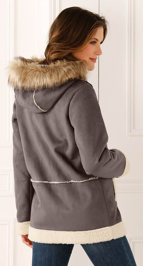 Szürke-barna téli kabát gyapjú kinézettel