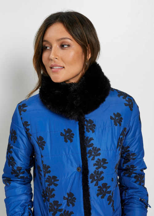 Modern kabát virágos mintával
