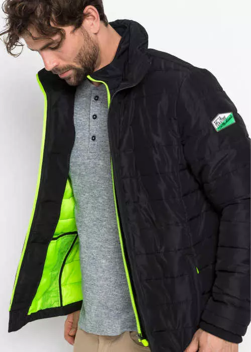 Fekete kabát kontrasztos zölddel