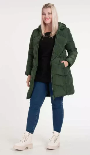 Női stílusos steppelt téli kabát kapucnival, méret plusz