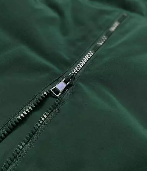 Zöld kabát praktikus cipzárral