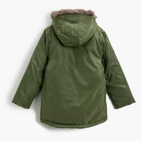 Zöld gyermek téli kabát kapucnival és szőrmebundával